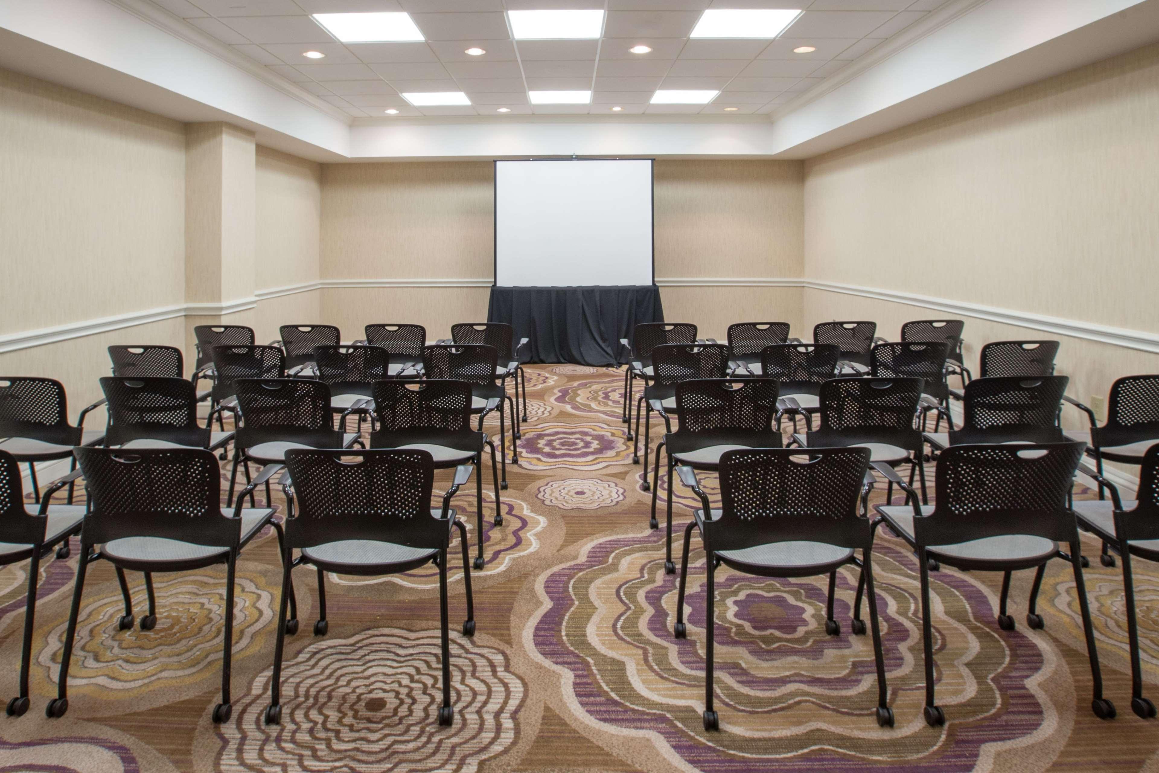Hotel Sonesta Atlanta Airport North 3*